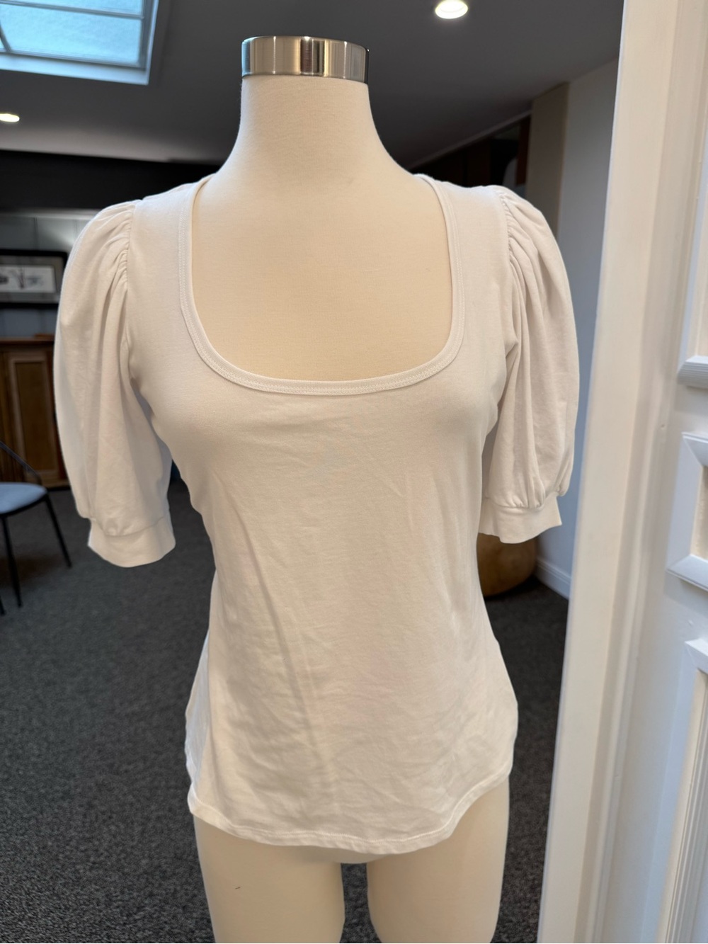 Gentle Fawn White Verona Puff Sleeve Women's Top